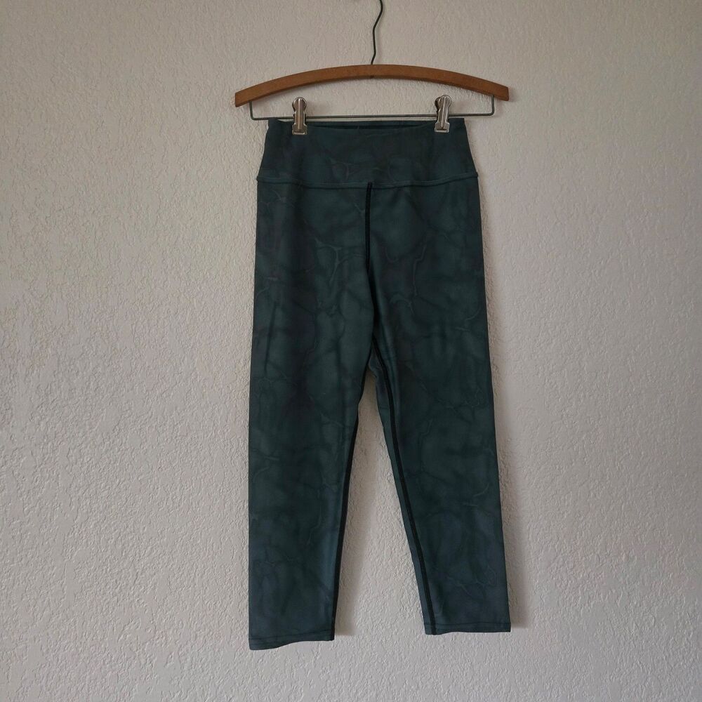Bird Legs Leggings Size Medium